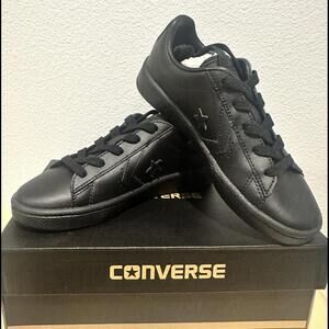 New Converse Pro Leather Black Unisex Sneakers Youth Size 1